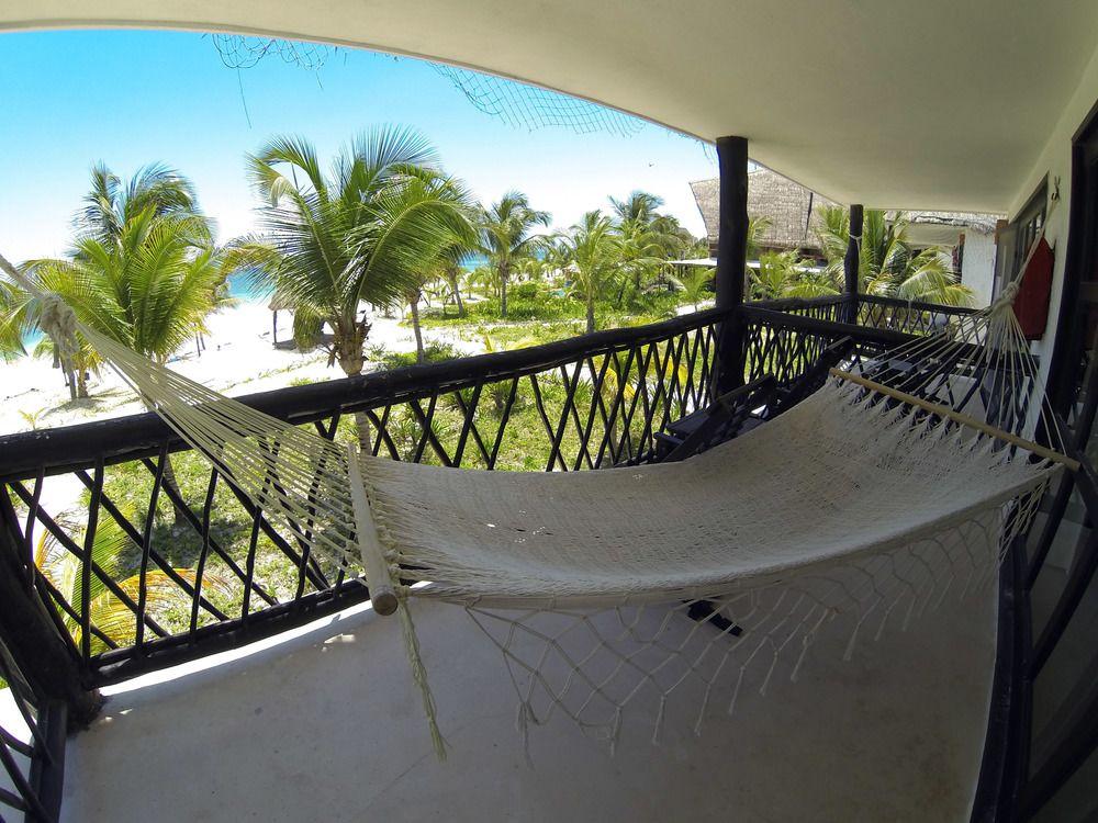 Hotel Cabana Los Lirios Tulum Exterior photo