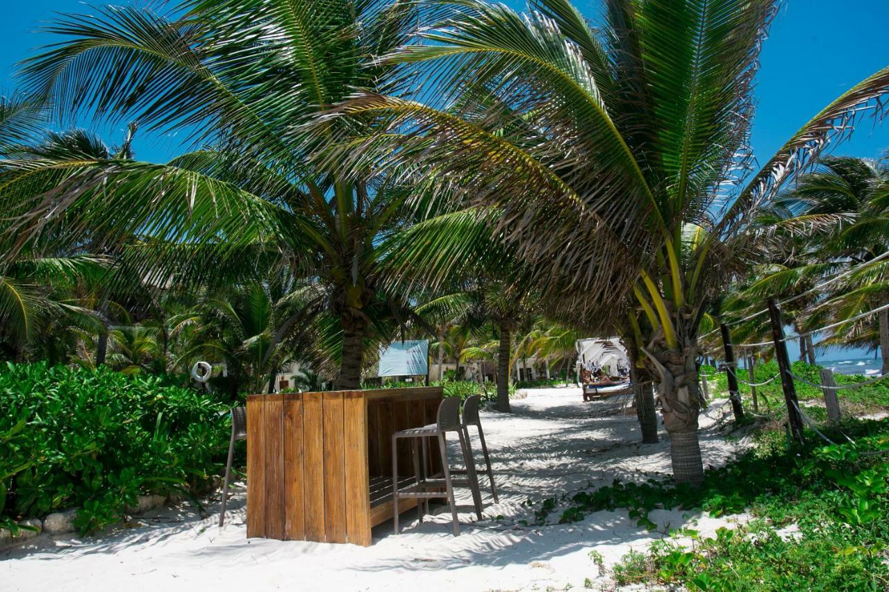 Hotel Cabana Los Lirios Tulum Exterior photo